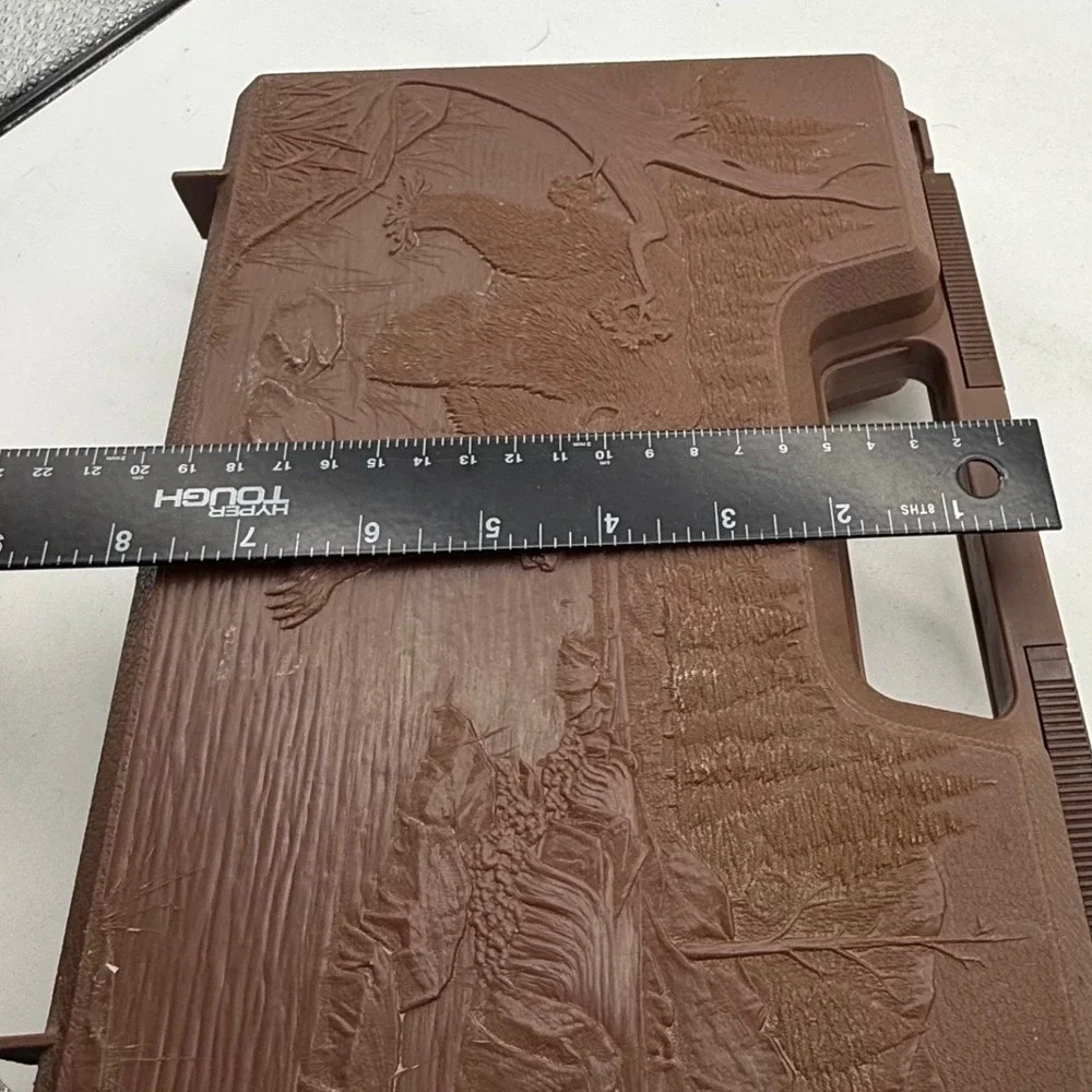 Brown Plastic Hard Case Embossed Grizzly Bear Scene Foam Lined Storage Box